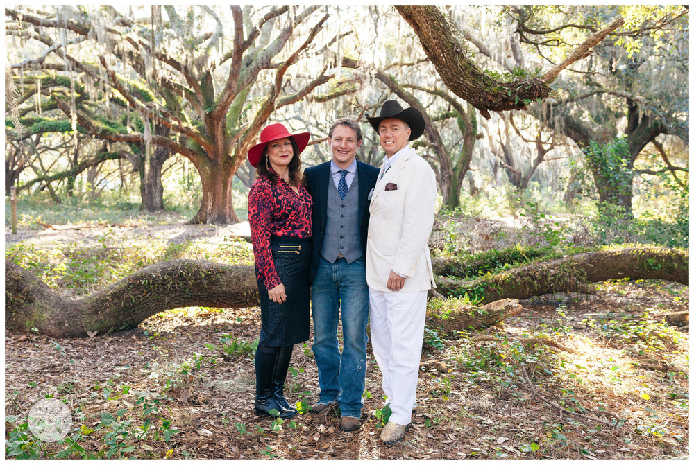 Groom with his parents before the wedding ceremony begins